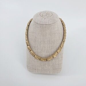 Vintage Trifari Gold Tone Texture Link Choker Necklace Signed MCM Scallop Ribbon